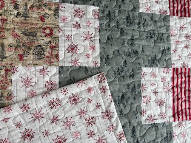 Zip It XII Christmas Handmade Quilt